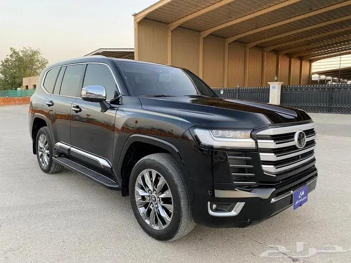 لاندكروزر-VXR -2024 فل كامل 1