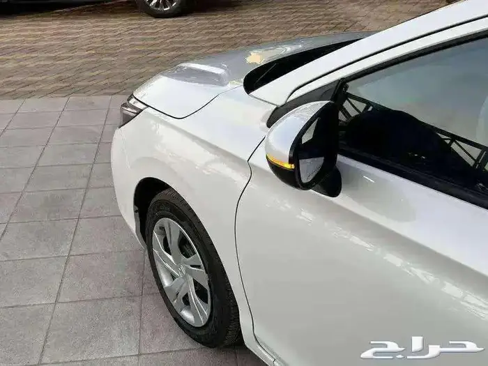 هوندا سيتي ستاندر 00موديل 2025 4