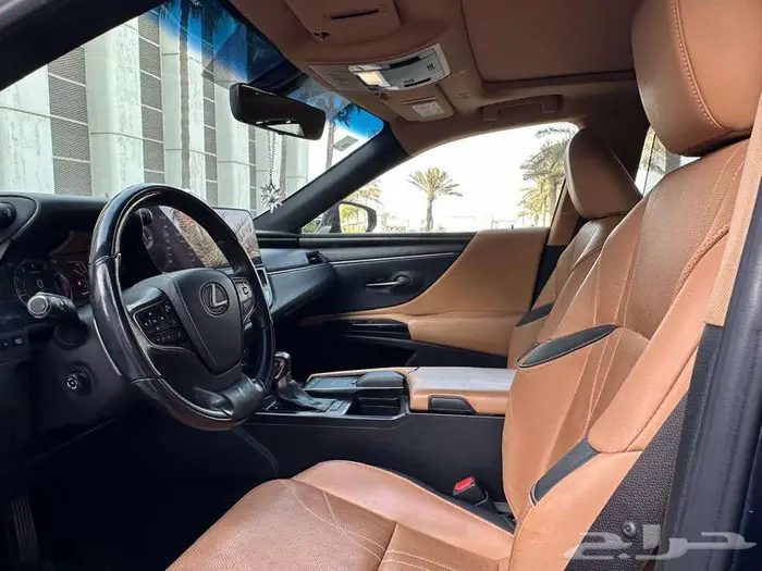 لكزس ES 350 CC 2022 نظيفة وبحالة ممتازة - اول مالك 7