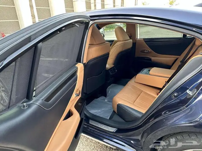 لكزس ES 350 CC 2022 نظيفة وبحالة ممتازة - اول مالك 6