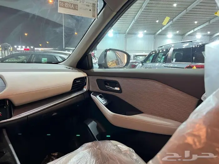 نيسان اكس تريل 5 مقاعد موديل 2025 دبل كاش او اقساط 12