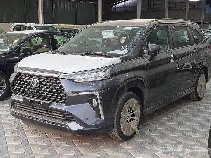 تويوتا 2025فيلوز GLX بنزين تقسيط وكاش 0