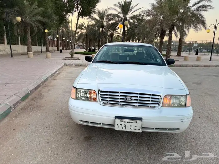 فورد كراون فكتوريا مخزن 2006 36