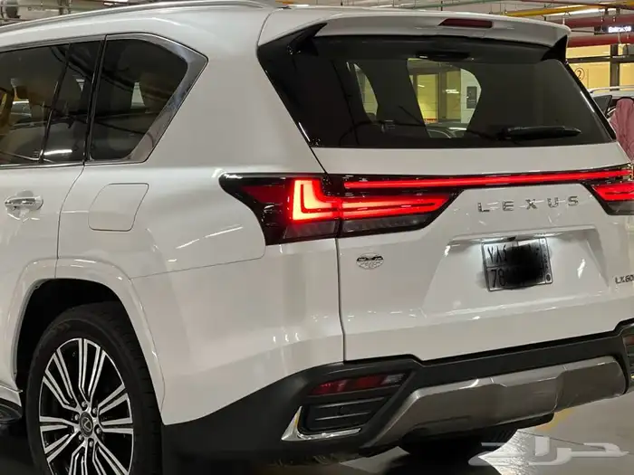 جيب لكزس LX600 موديل 2024 سعودي اخو الاصفار 7