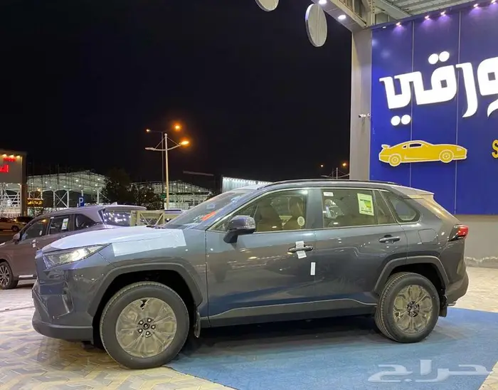 تويوتا راف فور فتحة XLE بنزين 2025 2