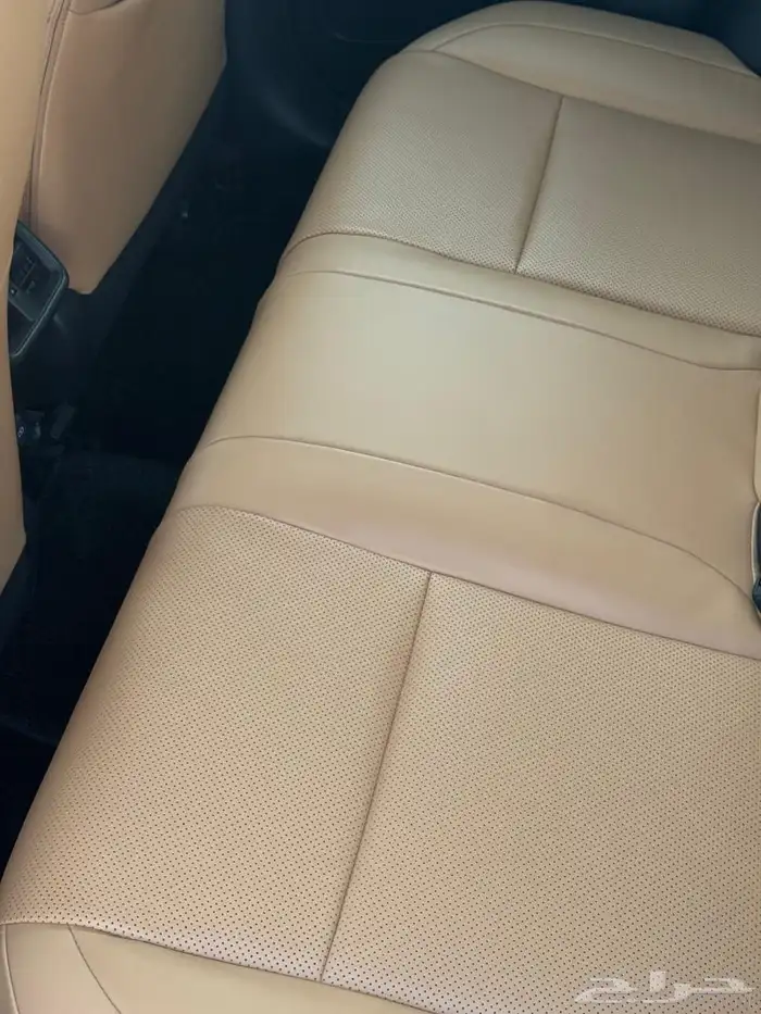 لكزس UX300H AA (فل اوبشن) 6