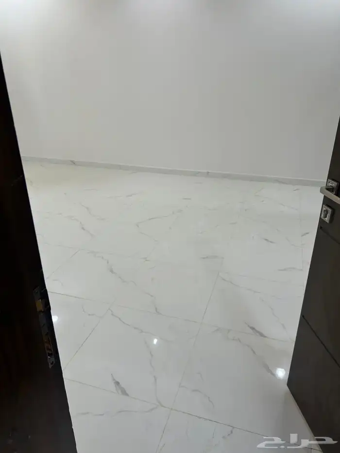 شقه 4 غرف للايجار حي الردف 6