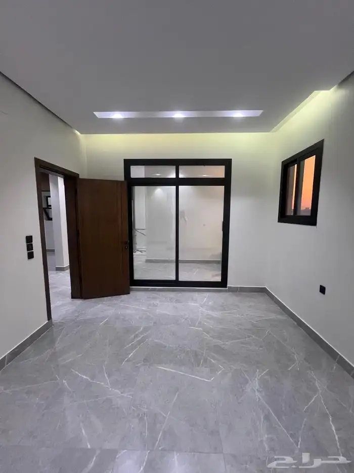 فيلا روف علويه مدخل مستقل حي الصفاء بسعر مميز  595 2