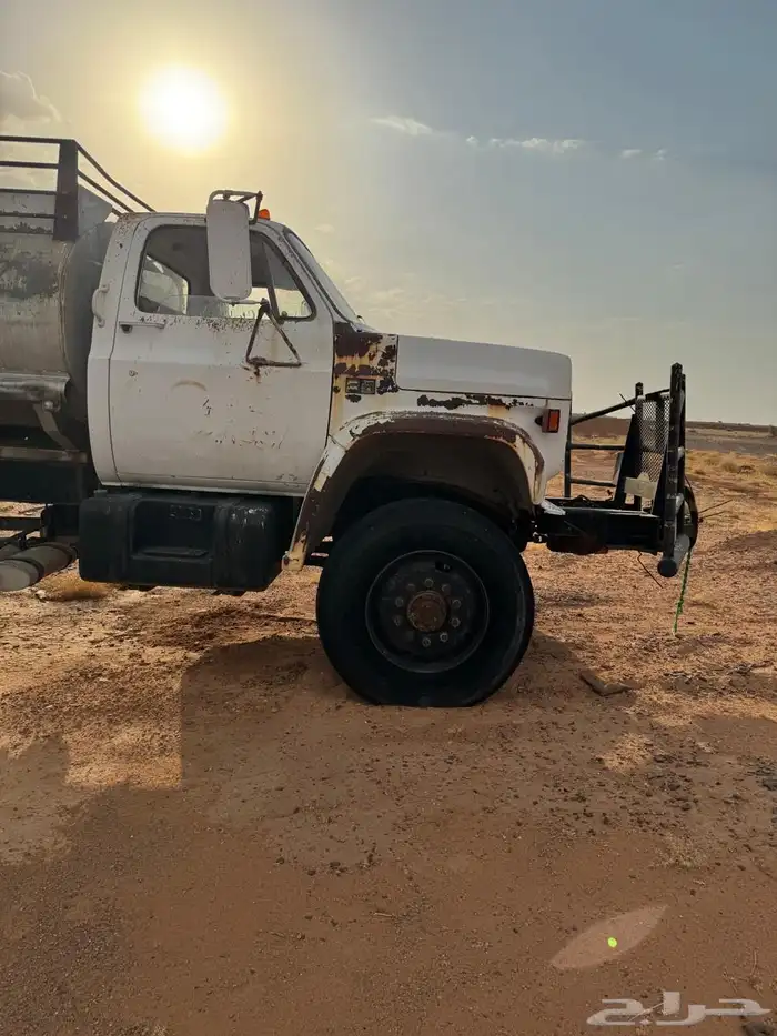 للبيع جمس وايت مديله 84 بنزين 2