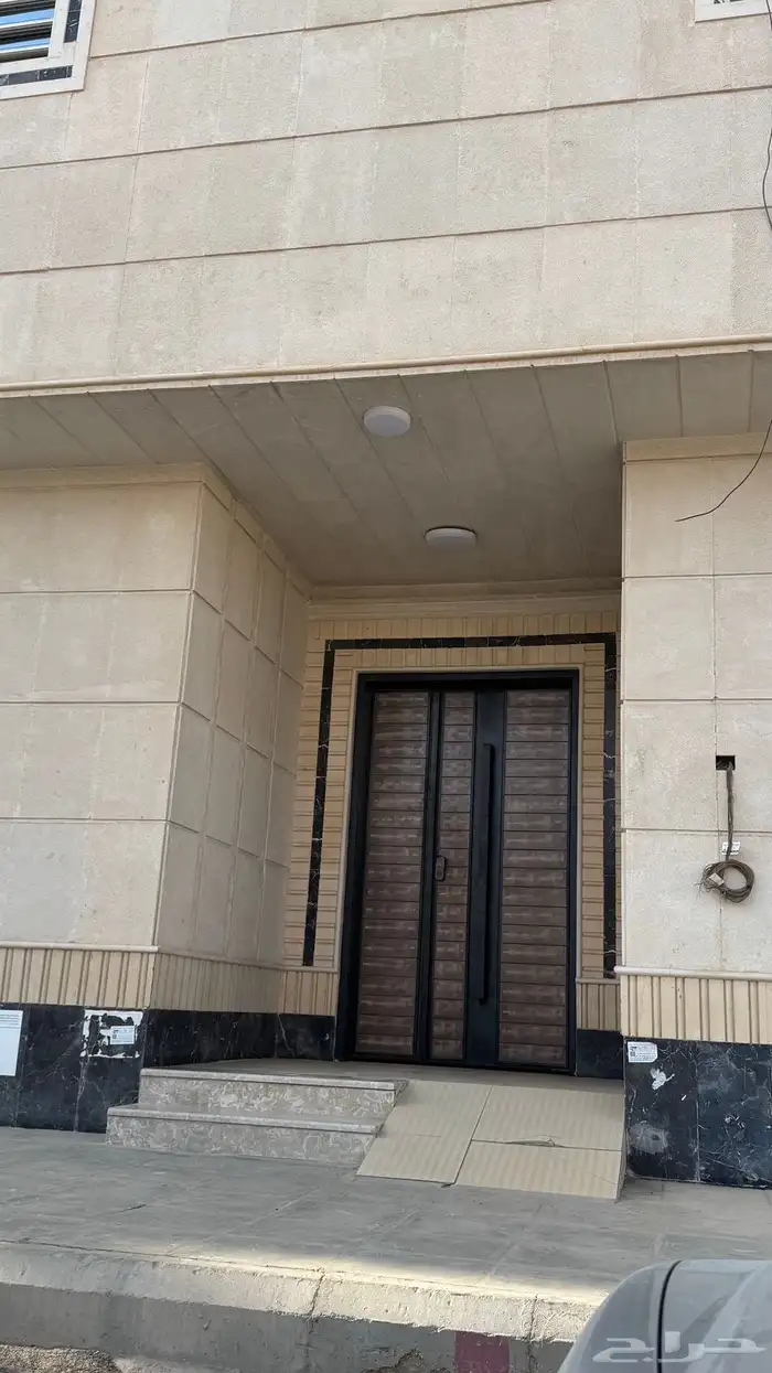 شقة بنت هاوس للايجار لبن الشرقي 0