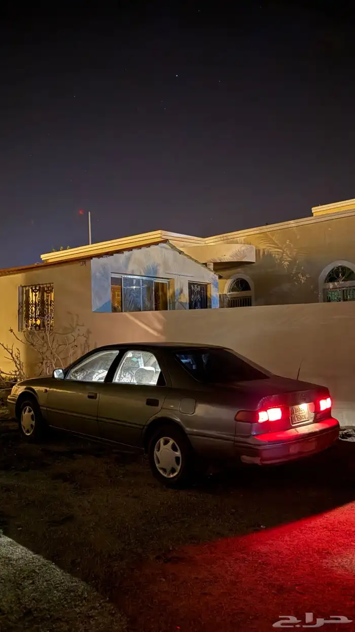 للبيع كامري 2000 2