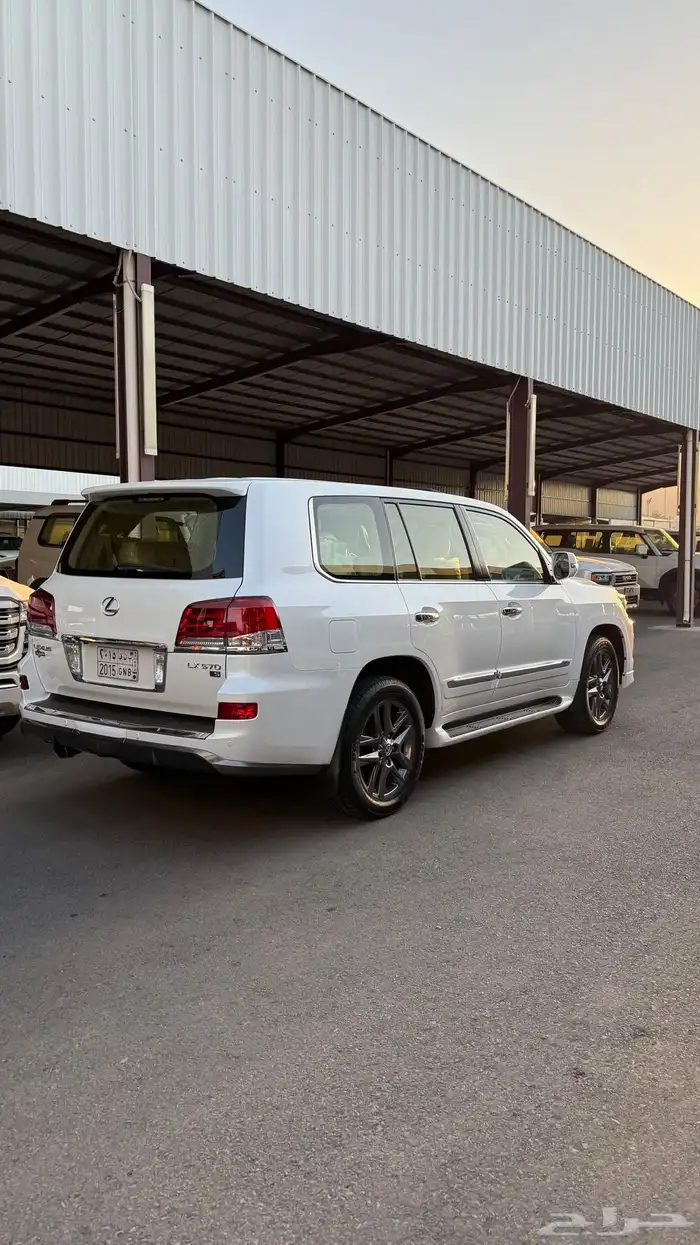 لكزس LX570موديل 2015 عداد61 5