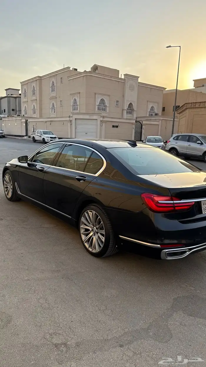بي ام دبليو 740 4