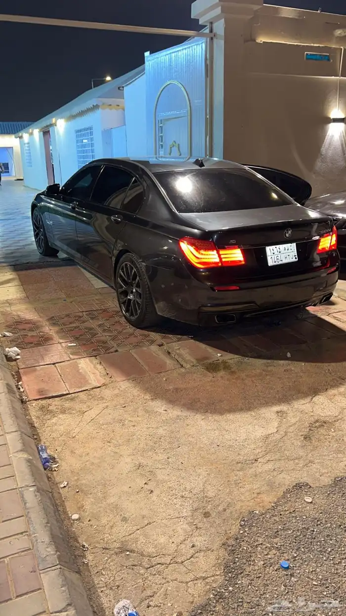 بي ام 750Li 2011 1