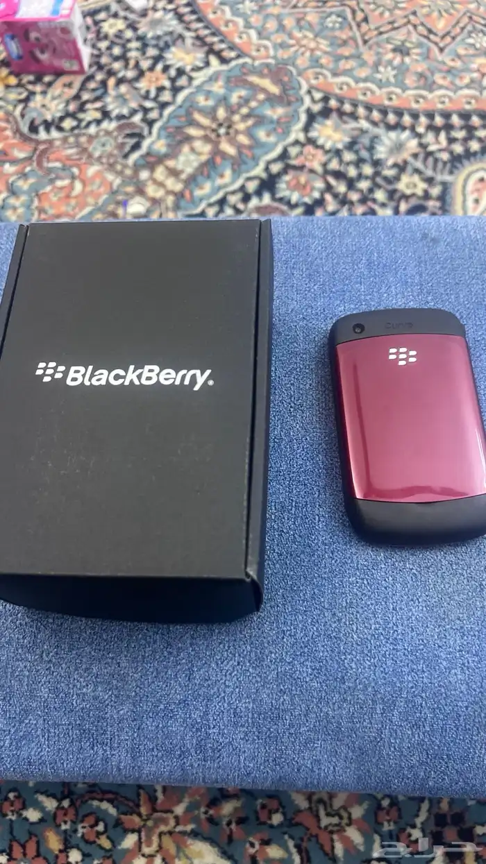 بلاك بيري احمر 9