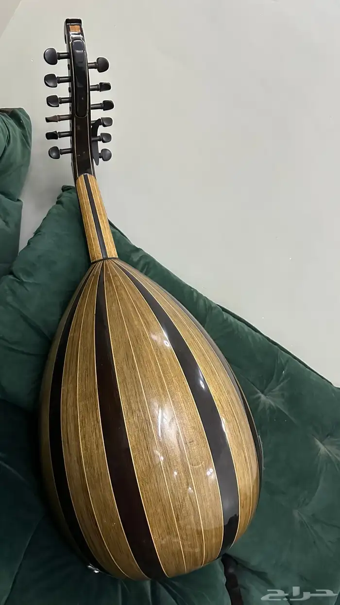 عود مصري صناعة عبود الحديري 0