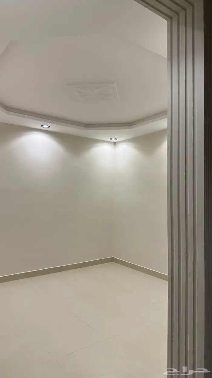 عماره للبيع دور وملحق حي الوسام 12