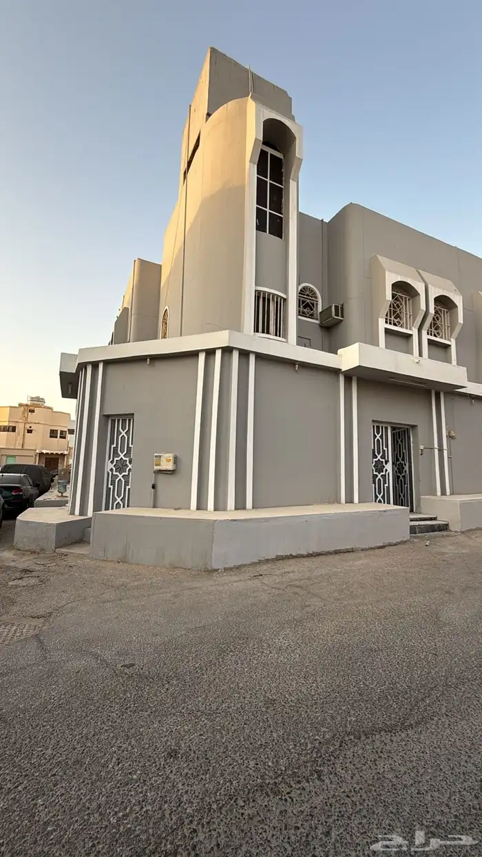 للبيع عماره بحي البندريه اربع شقق 0