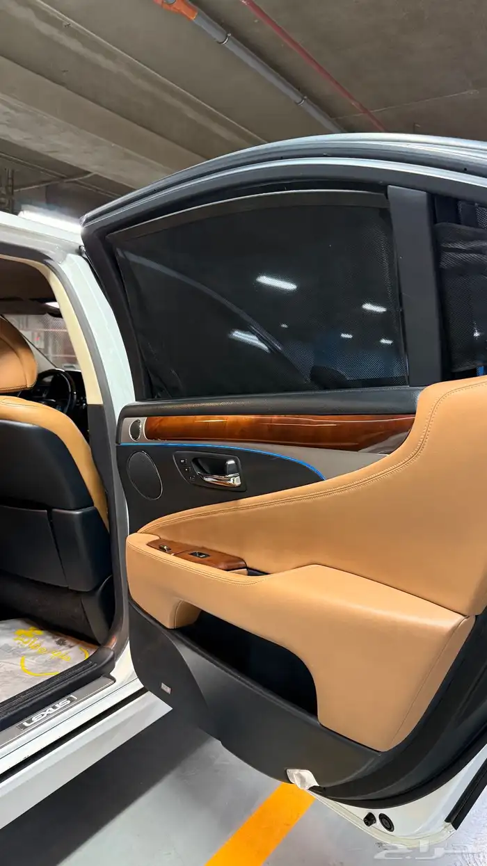 لكزس LS460L 2014 32