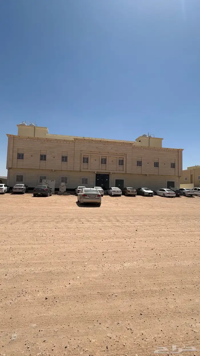 عمارة فاخرة للبيع مؤجرة ب الكامل 0