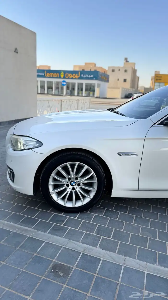 بي ام دبليو لاكجري 520   2015 BMW Luxury 28