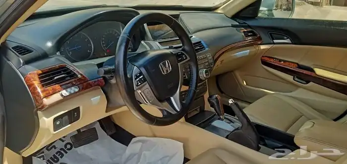 2011 Honda Accord Crosstour   Full Option (V6 FWD) 4