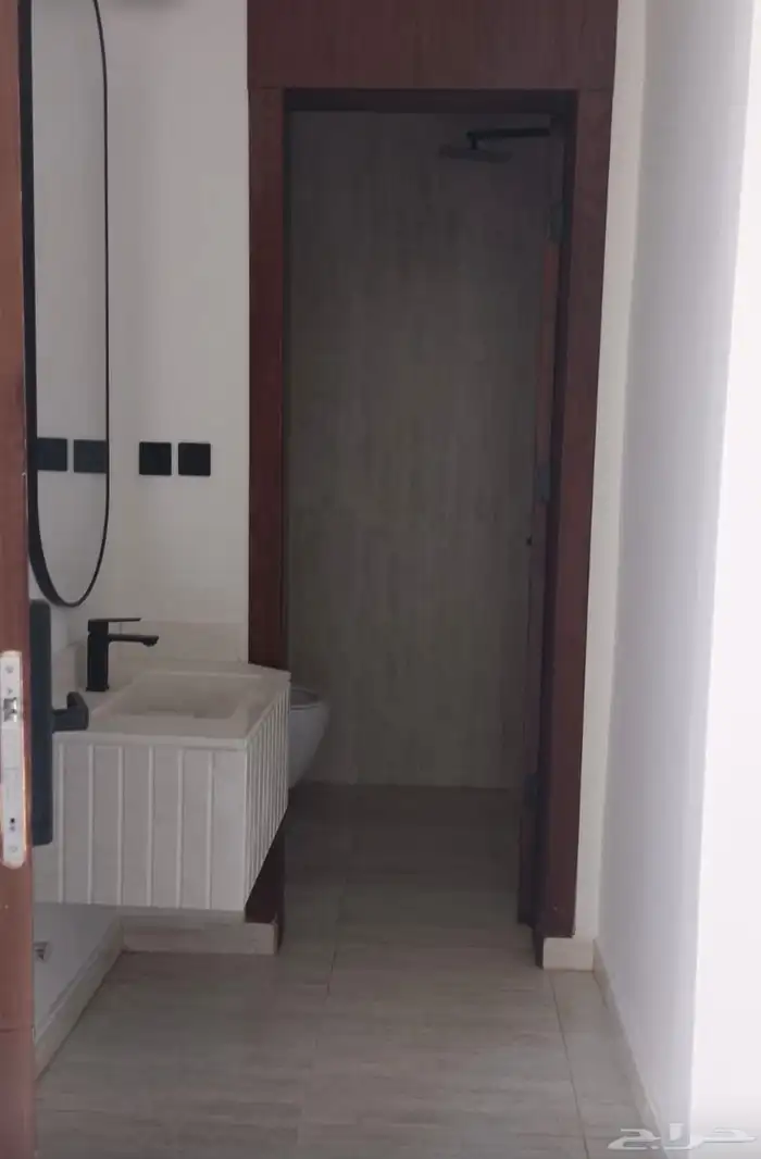 للبيع شقة فاخرة حي الحزم 3