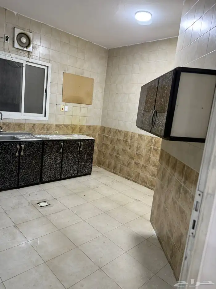 عمارة سكنية للبيع بالخزامى 11