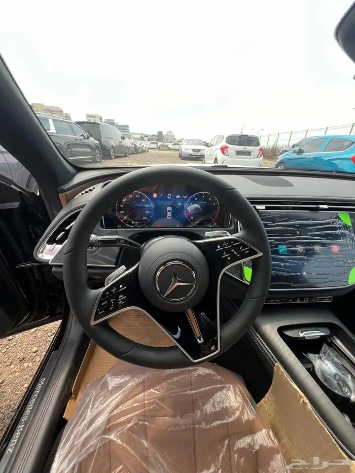 سيارة مرسيدس E200 للبيع 3