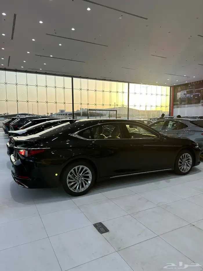لكزس Es350 CC 2025 اصفار سعودي 3