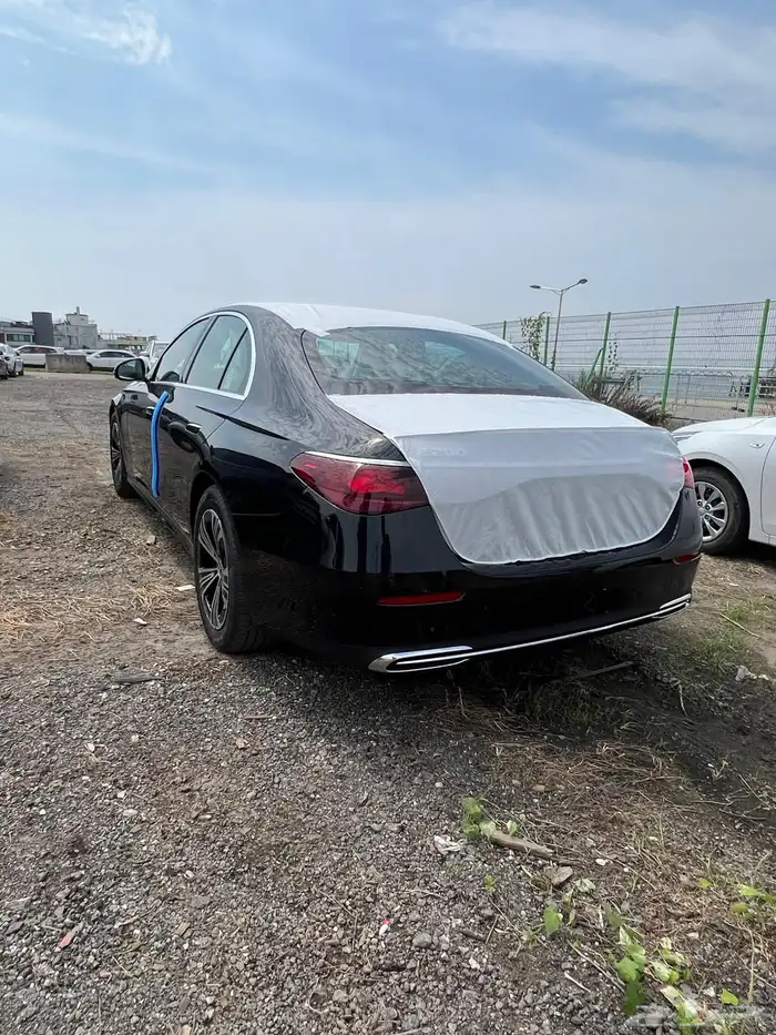 سيارة مرسيدس E200 للبيع 1