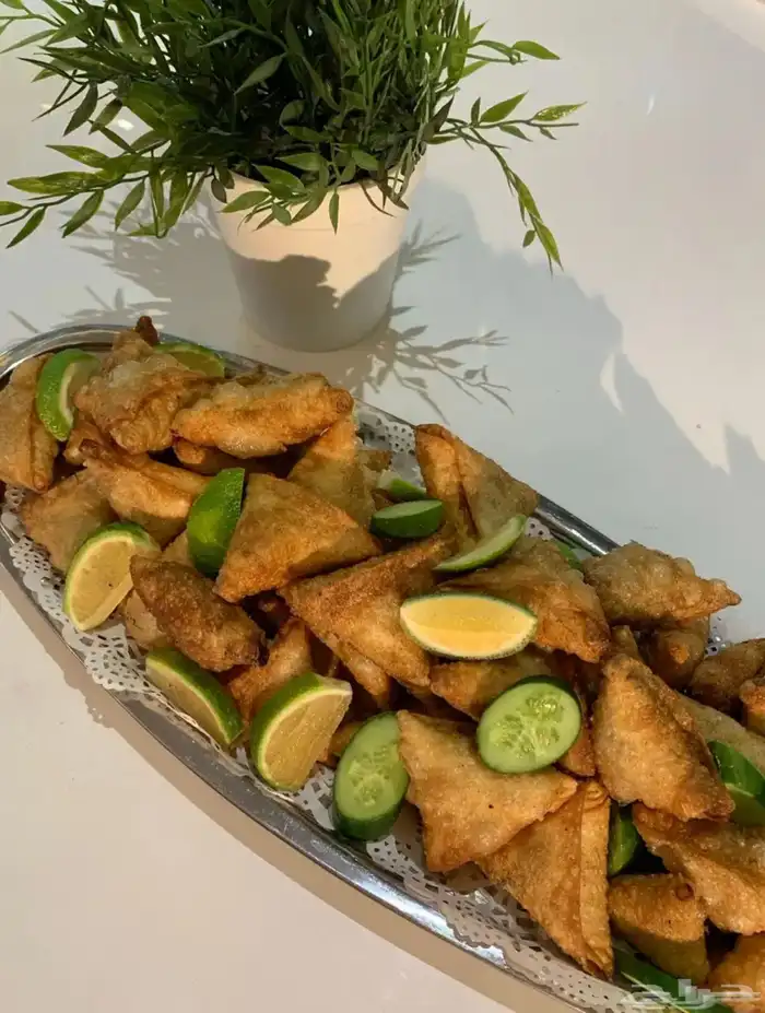 سمبوسة ومفرزنات الطعم المثالي  لحم . دجاج. خضار. جبن 31