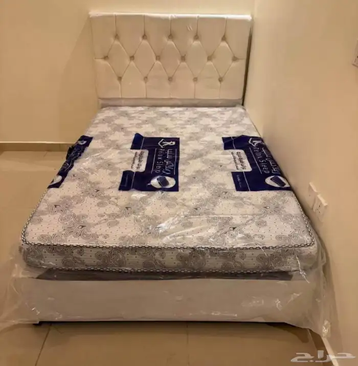 الأسرة والمراتب وطاولات الزينة وخزائن الملابس متوفرة 13