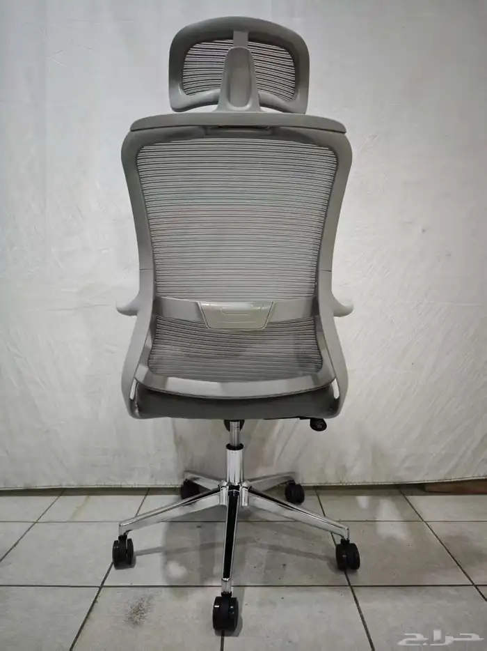 كرسي مكتبي بتصميم أنيق ومريح 24