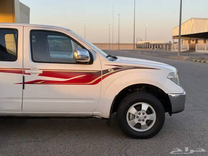نيسان نافارا 2015 2