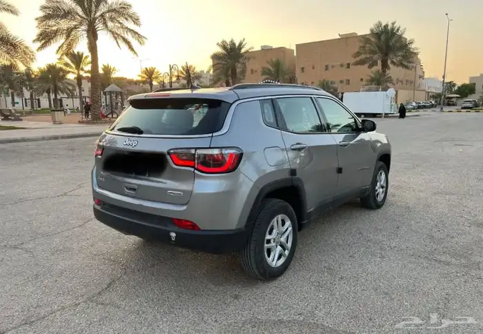 جيب كومباس 2021 للبيع ماشية 54 الف كيلو 56الف ريال 1