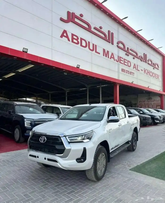 هايلوكس 6 سلندر V6 بنزين بريمي موديل 2025 6