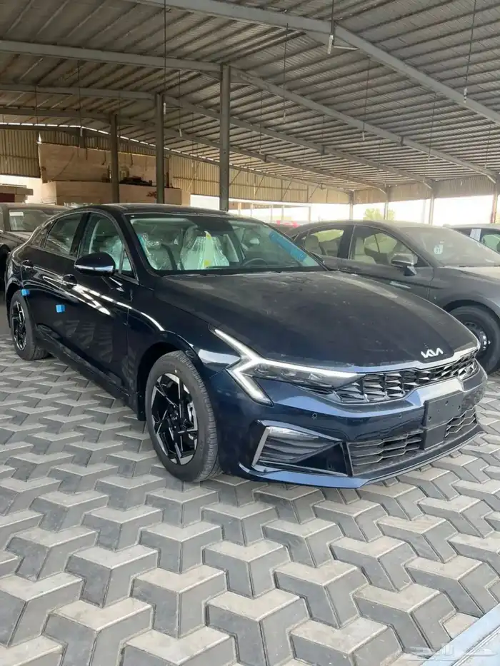 كيا K5 2026 نص فل بانورما جلد بالنقد والتقسيط 1