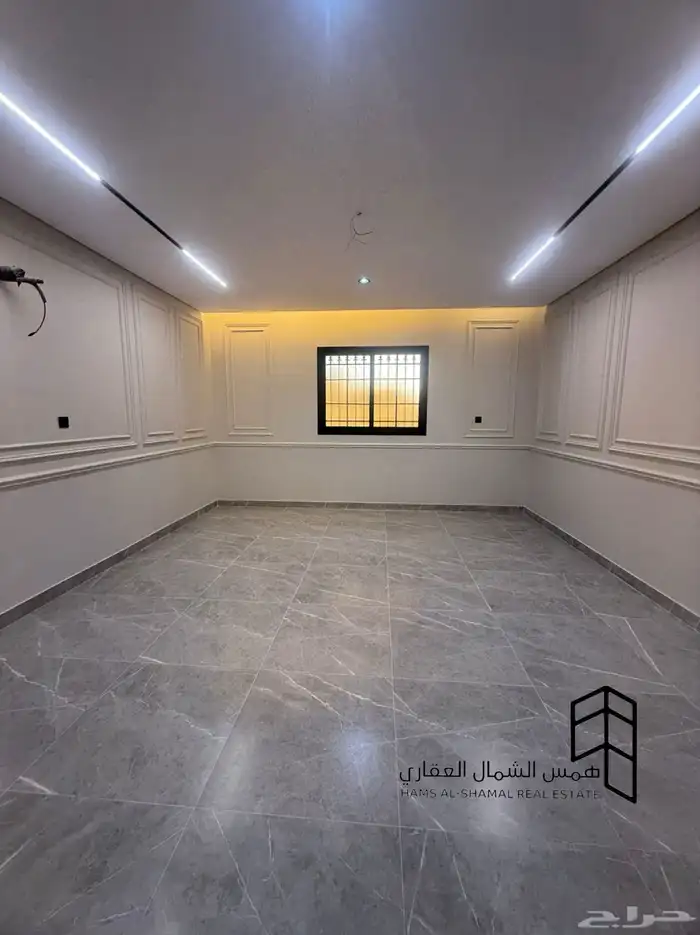 للبيع روف ارضي حي الريان 14