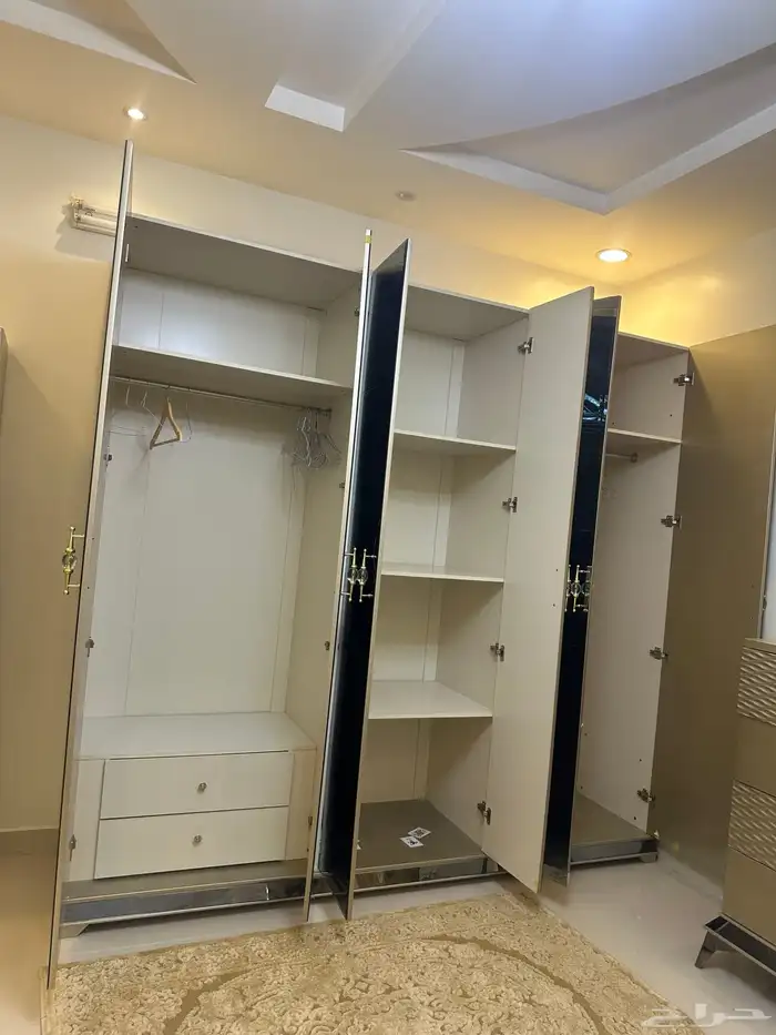 غرفة نوم. تركي. شبه جديد استخدام. شهر فاتورة الشرا 12الف 8