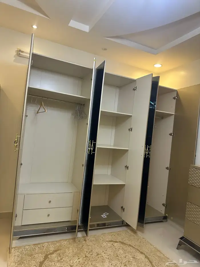 غرفة نوم. تركي. شبه جديد استخدام. شهر فاتورة الشرا 12الف 7