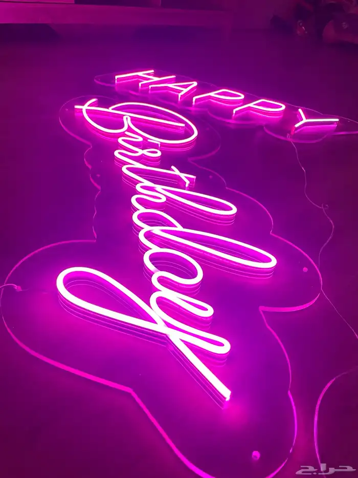 تصاميم لوحات نيون LED لجميع المناسبات 1