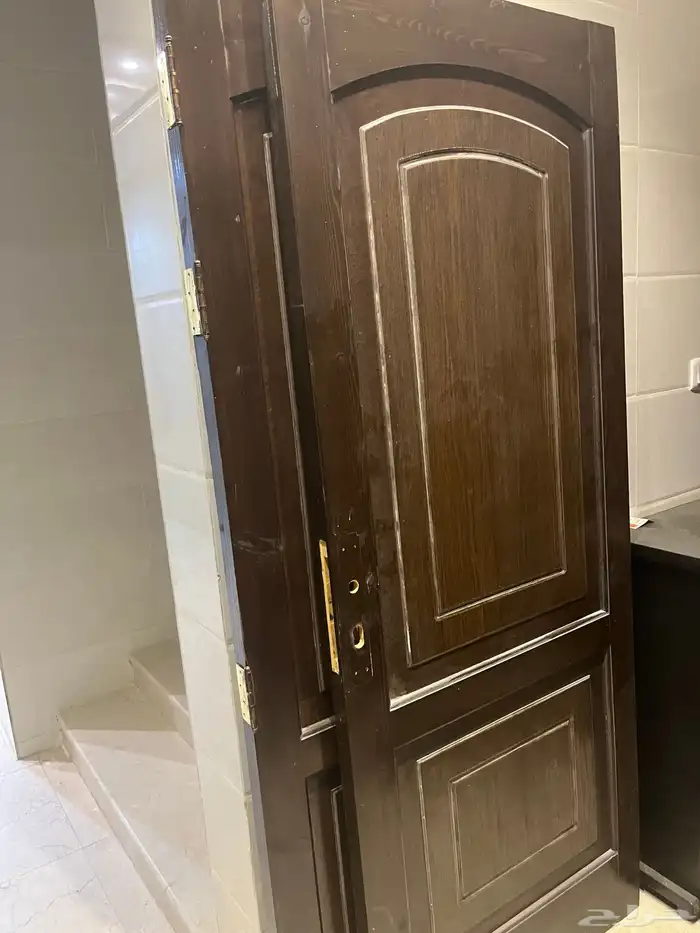 بابين خشب جديده للبيع 0