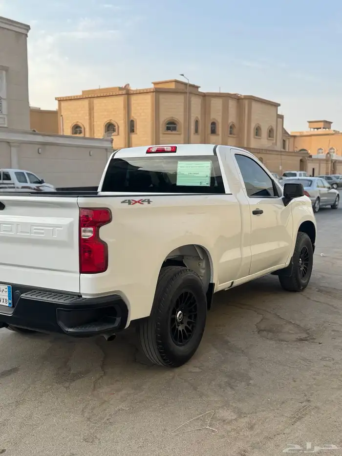 للبيع سلفرادو 2023 غماره 5