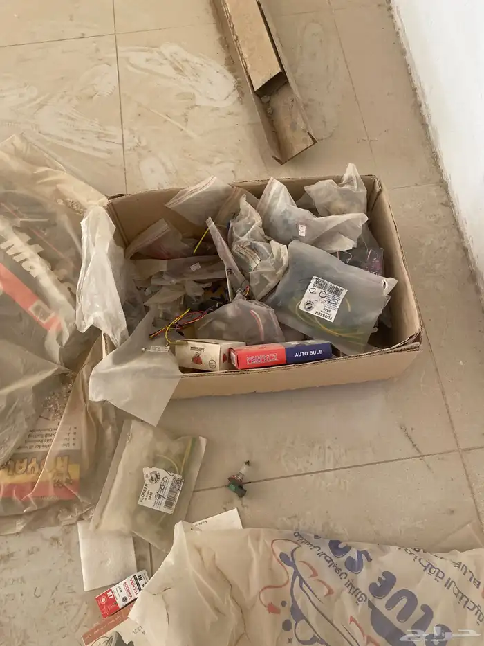 بضاعة زينة سيارات للبيع. لايكلم الا الصامد البيع سمح 2