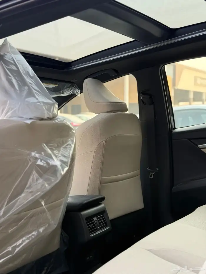 تايوتا كامري 2025  LE-HVE ( هايبرد ) اللون اسود اصفار 11