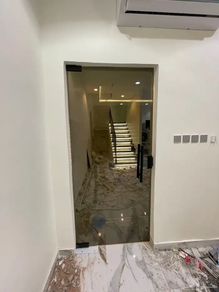 زجاج سكريت زجاج مكاتب أبواب زجاج درابزين 0