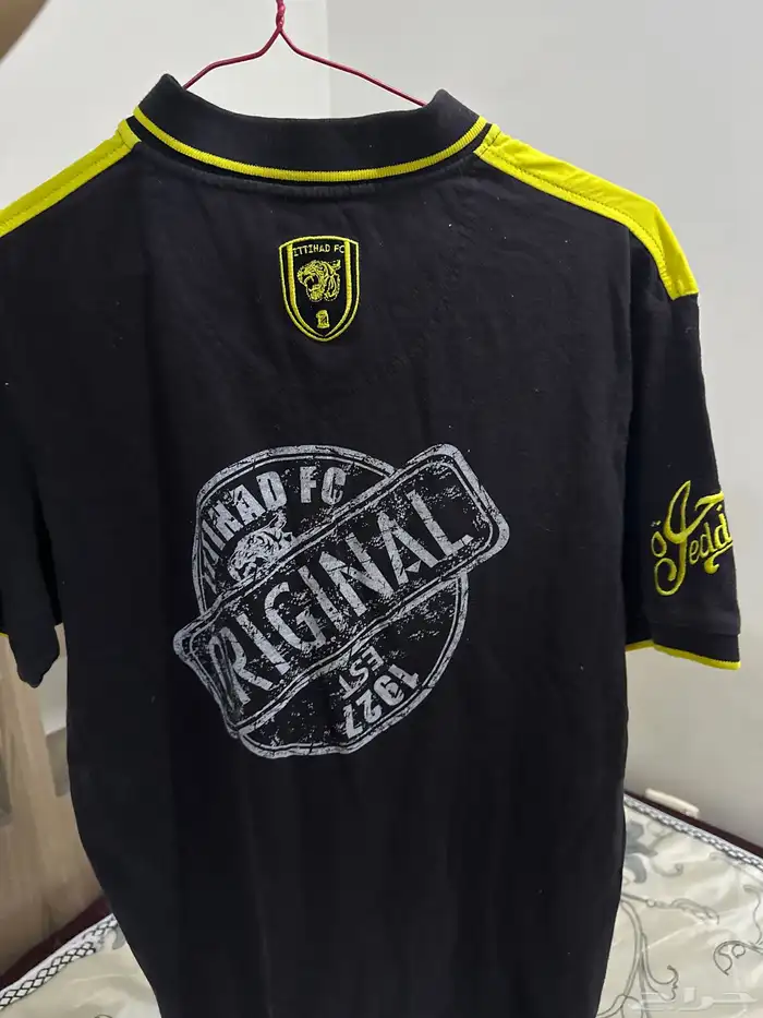بلوزه الاتحاد قديمه رجااليه ونسائيه 2