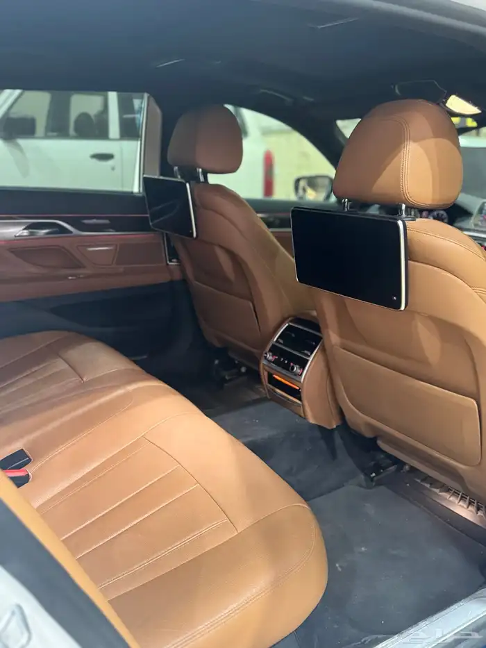 بي ام دبليو 2018 Li 740 10