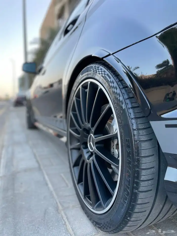 للبيع مرسيدس c63 2010 AMG 8